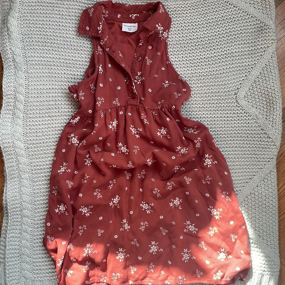 Abercrombie kids summer dress with pockets.
